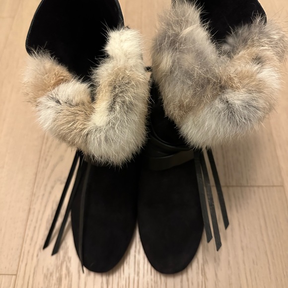 Isabel Marant Suede and Fur Flat Boots with Wraparound Straps Size 39 - Picture 4 of 6